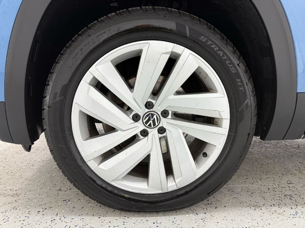 2020 Volkswagen Atlas Cross Sport Image 29