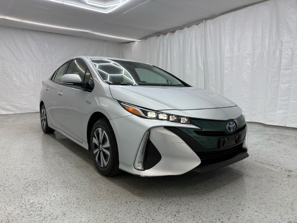 2017 Toyota Prius Image 1