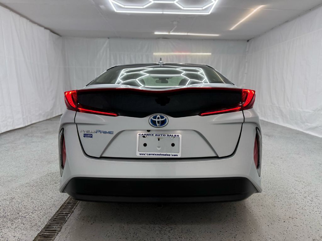 2017 Toyota Prius Image 4