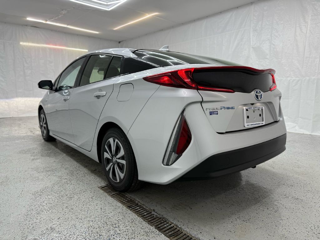 2017 Toyota Prius Image 5