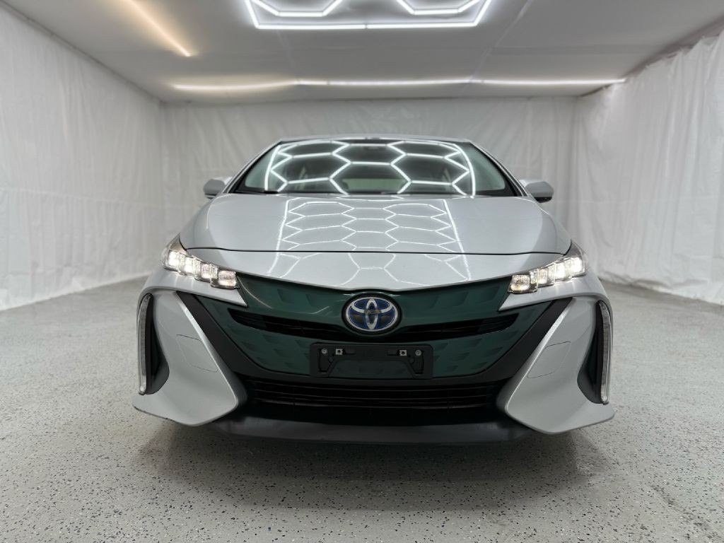 2017 Toyota Prius Image 8