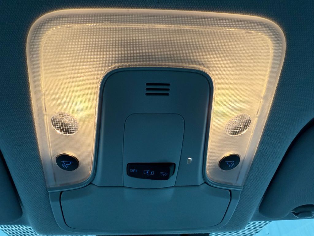 2017 Toyota Prius Image 20