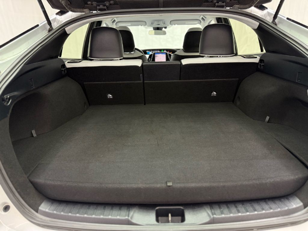 2017 Toyota Prius Image 25