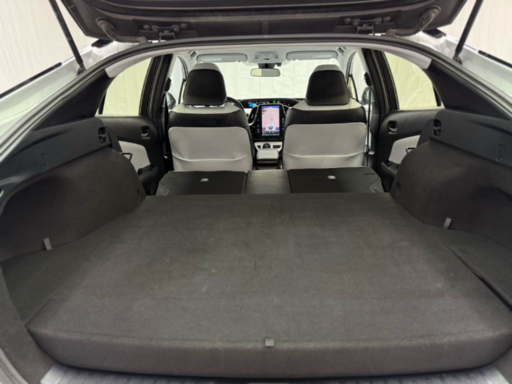 2017 Toyota Prius Image 27