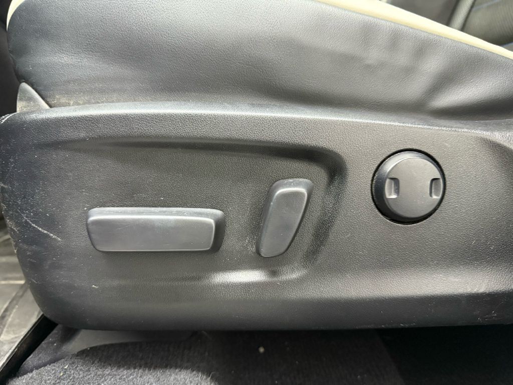 2021 Lexus RX Image 10