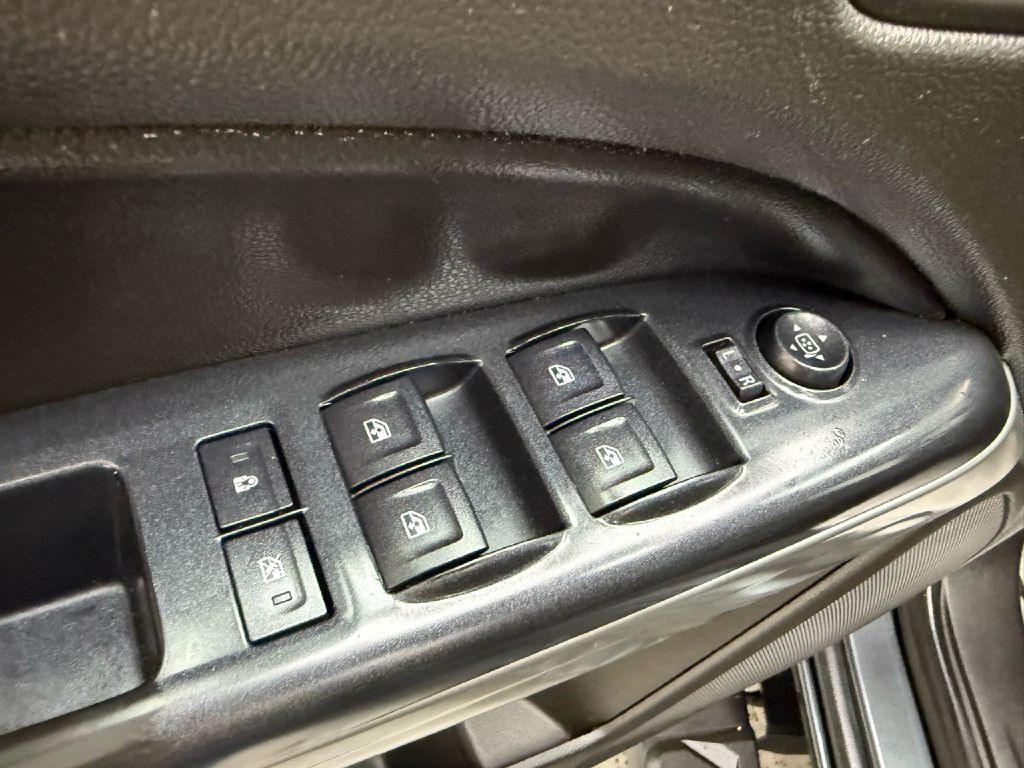 2015 Chevrolet Colorado Image 11