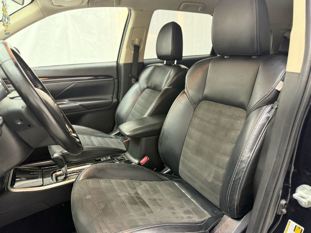 2019 Mitsubishi Outlander Image 9