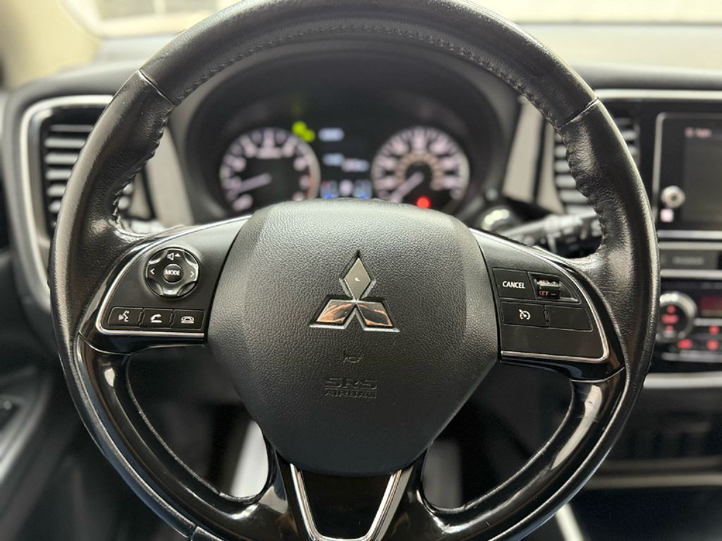 2019 Mitsubishi Outlander Image 12