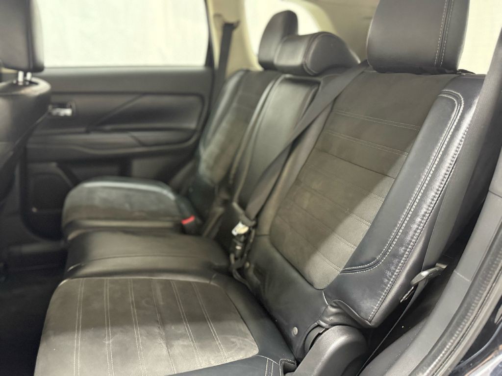2019 Mitsubishi Outlander Image 22