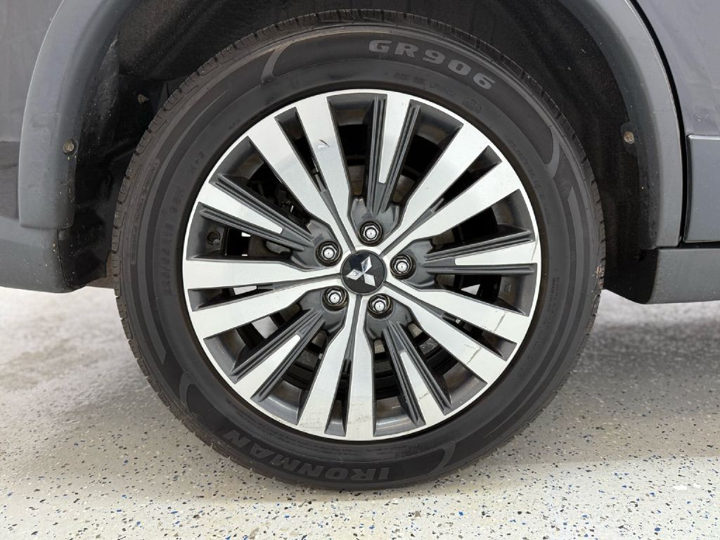 2019 Mitsubishi Outlander Image 31