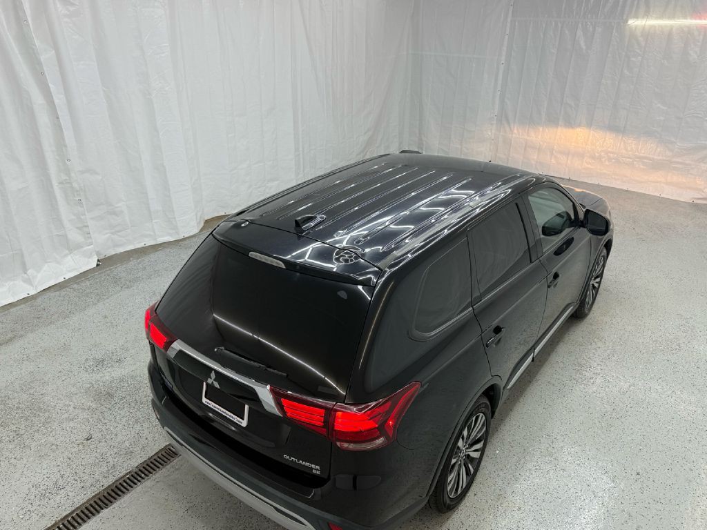 2019 Mitsubishi Outlander Image 34
