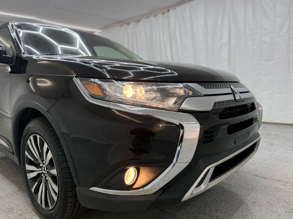 2019 Mitsubishi Outlander Image 36