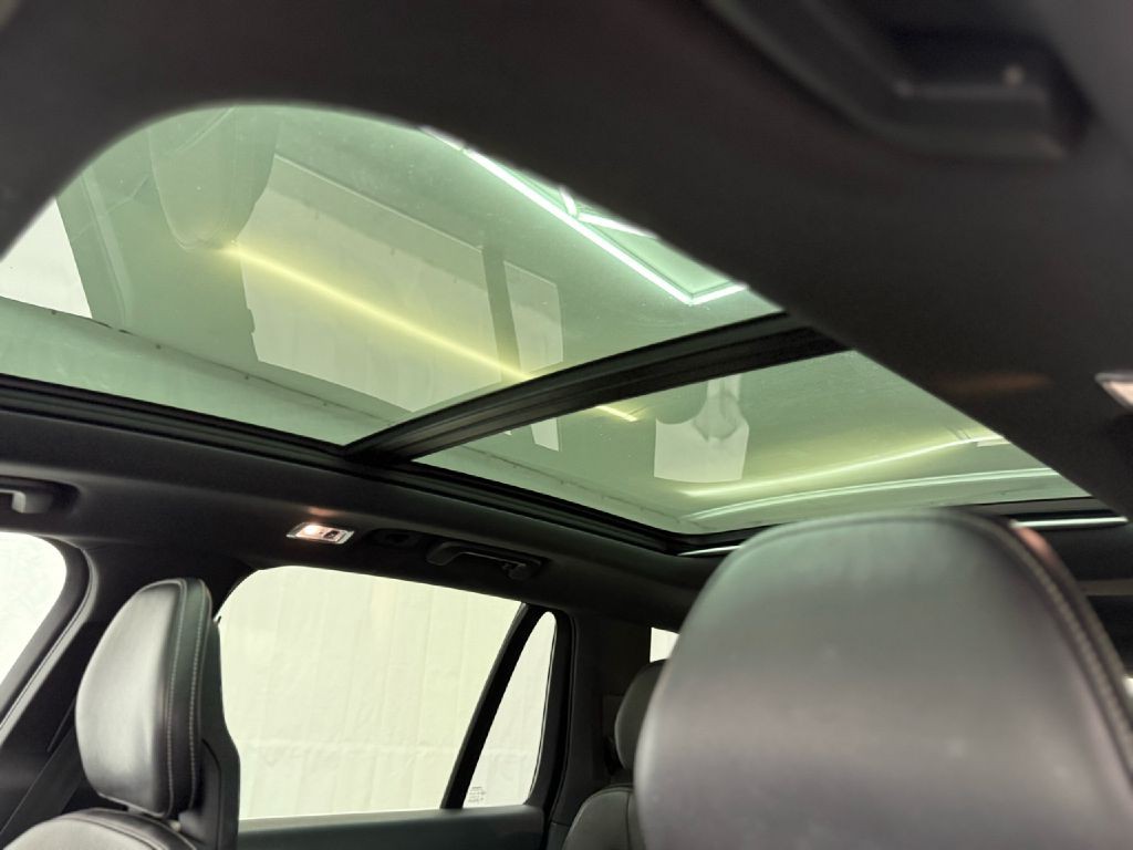 2016 Volvo XC90 Image 11