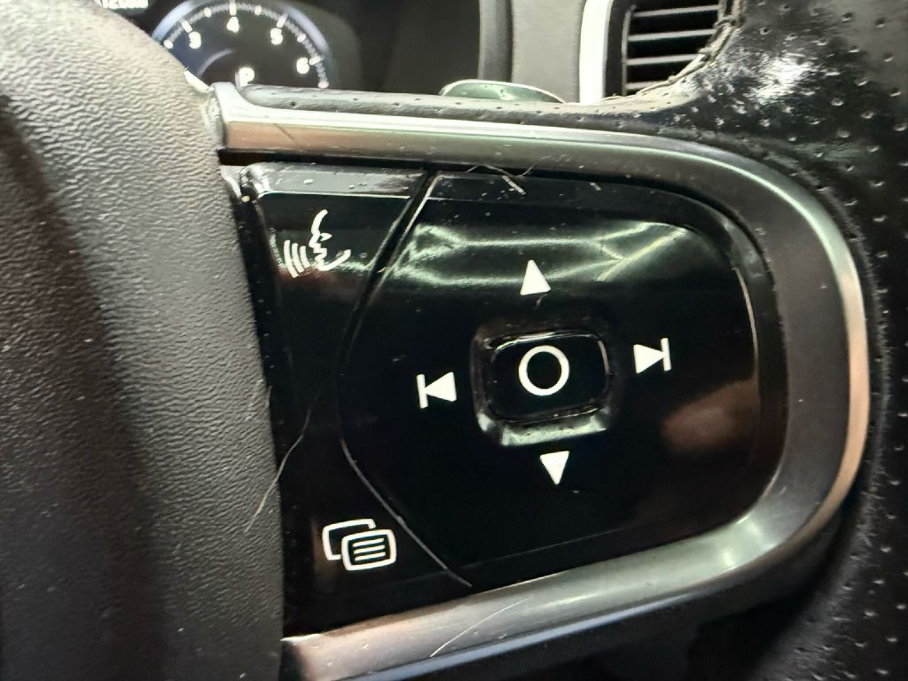 2016 Volvo XC90 Image 16