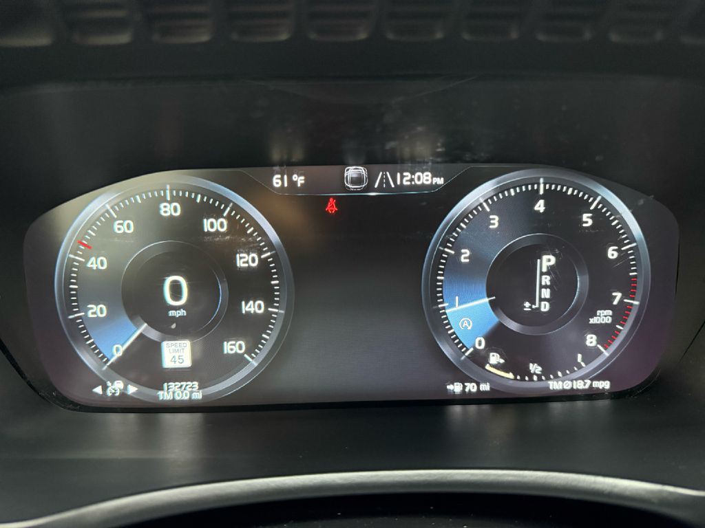 2016 Volvo XC90 Image 17
