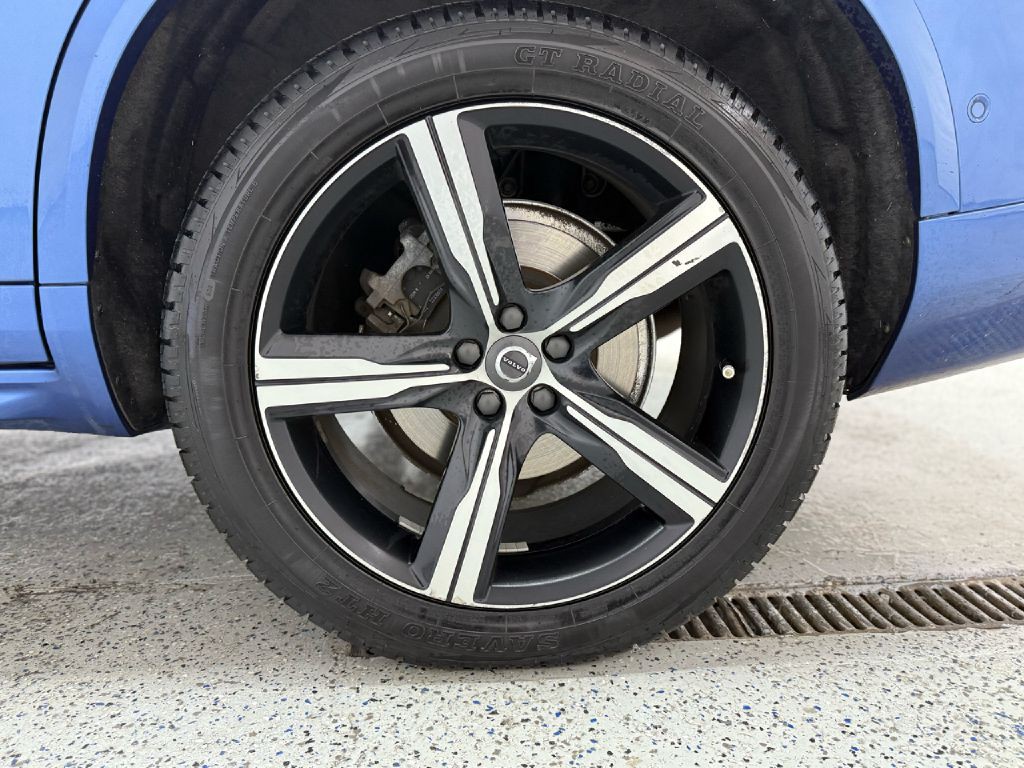 2016 Volvo XC90 Image 32