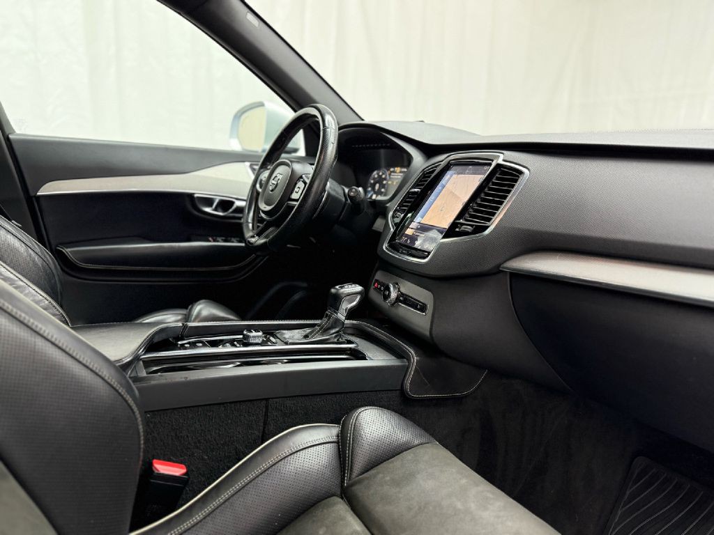 2016 Volvo XC90 Image 43