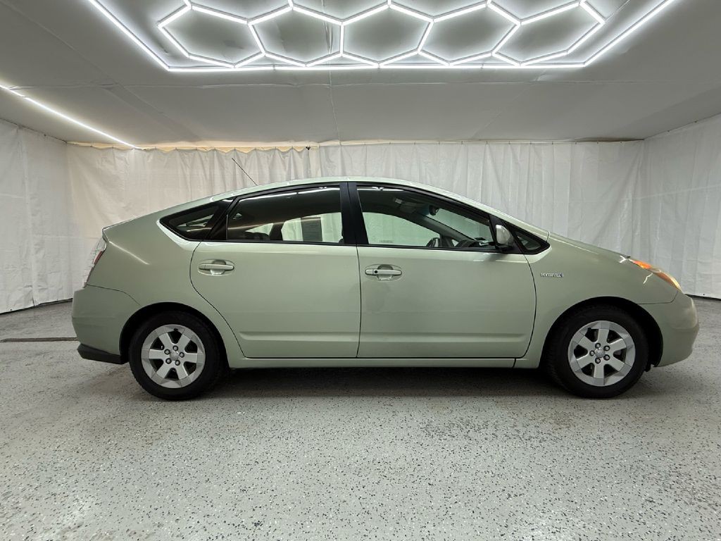 2008 Toyota Prius Image 2