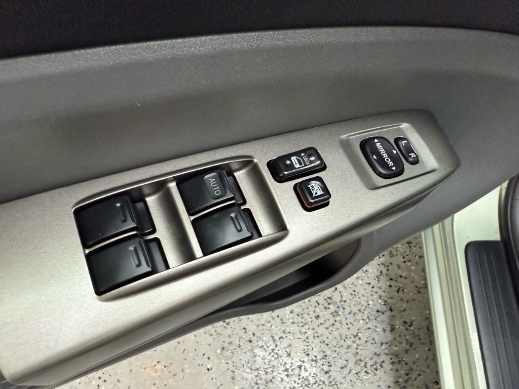 2008 Toyota Prius Image 10