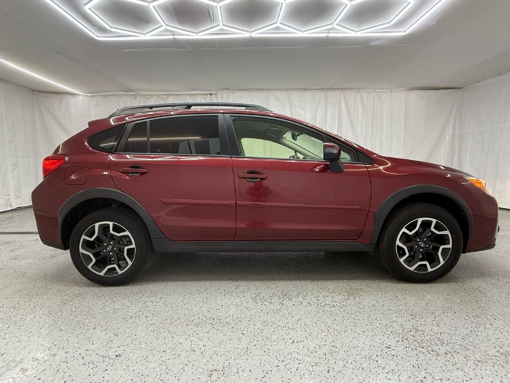 2017 Subaru Crosstrek Image 2