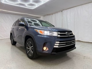 Image for 2017 Toyota Highlander SE ID: 6960139