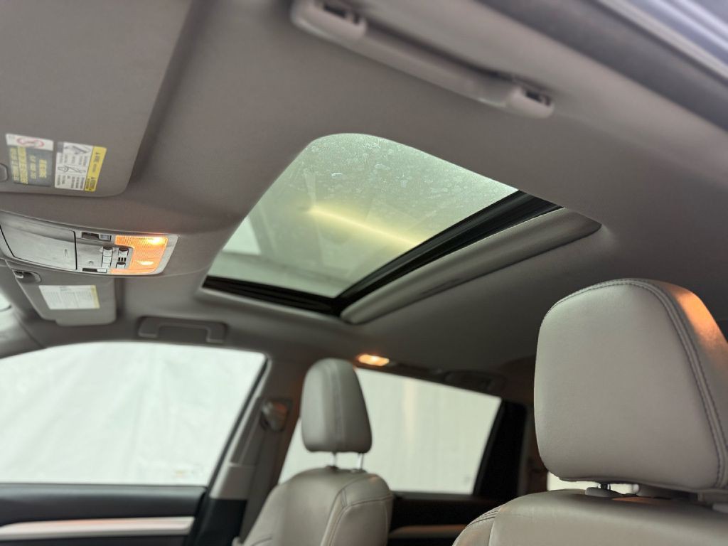 2017 Toyota Highlander Image 11