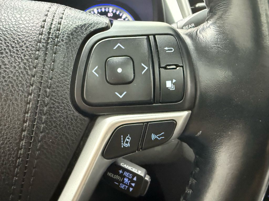 2017 Toyota Highlander Image 15