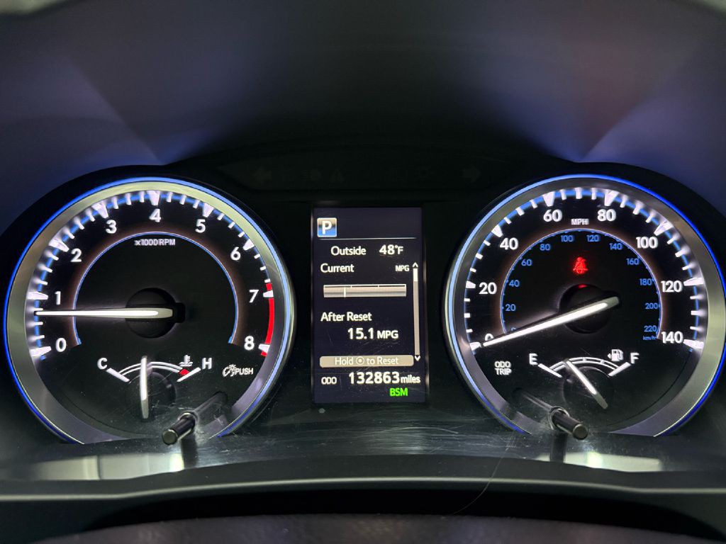 2017 Toyota Highlander Image 16