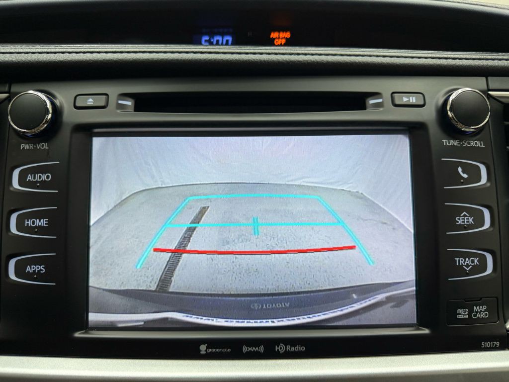 2017 Toyota Highlander Image 19