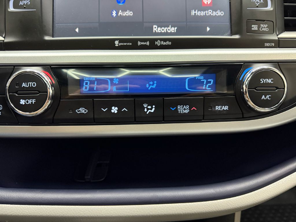 2017 Toyota Highlander Image 20