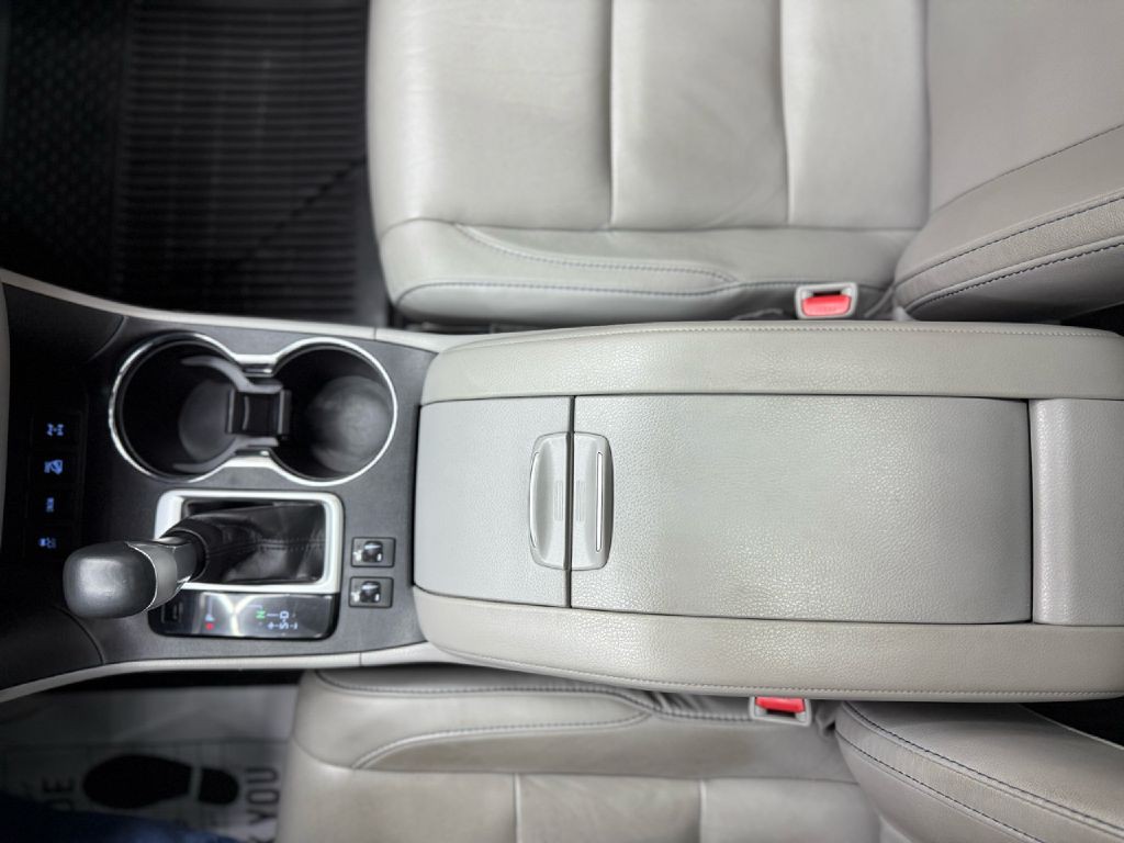 2017 Toyota Highlander Image 23