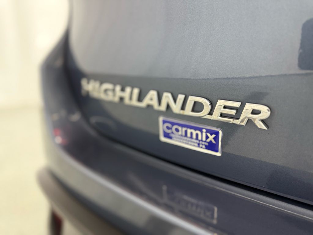 2017 Toyota Highlander Image 43