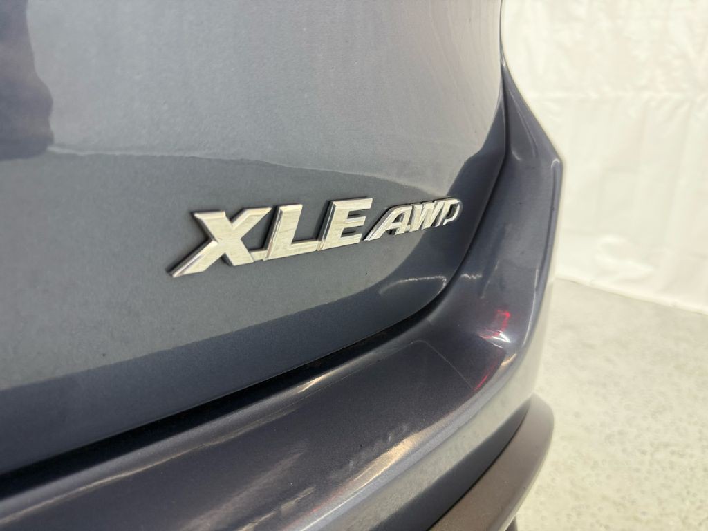 2017 Toyota Highlander Image 44