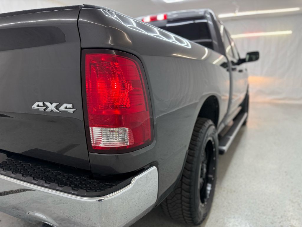 2015 RAM 1500 Image 35