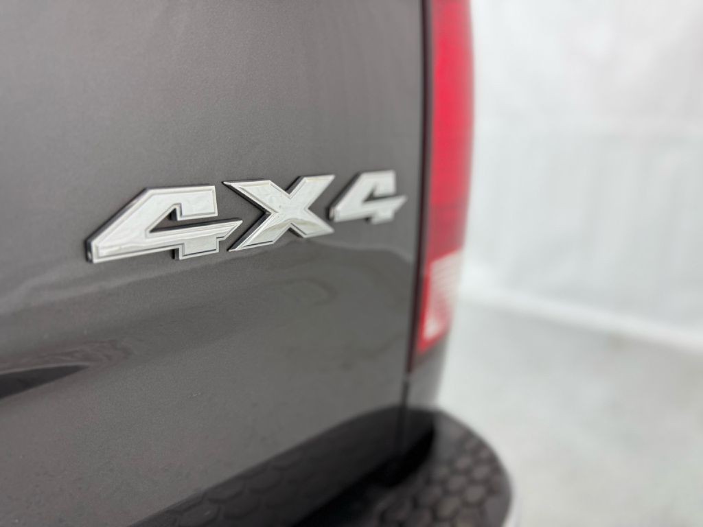 2015 RAM 1500 Image 37