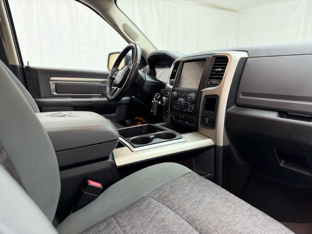 2015 RAM 1500 Image 38