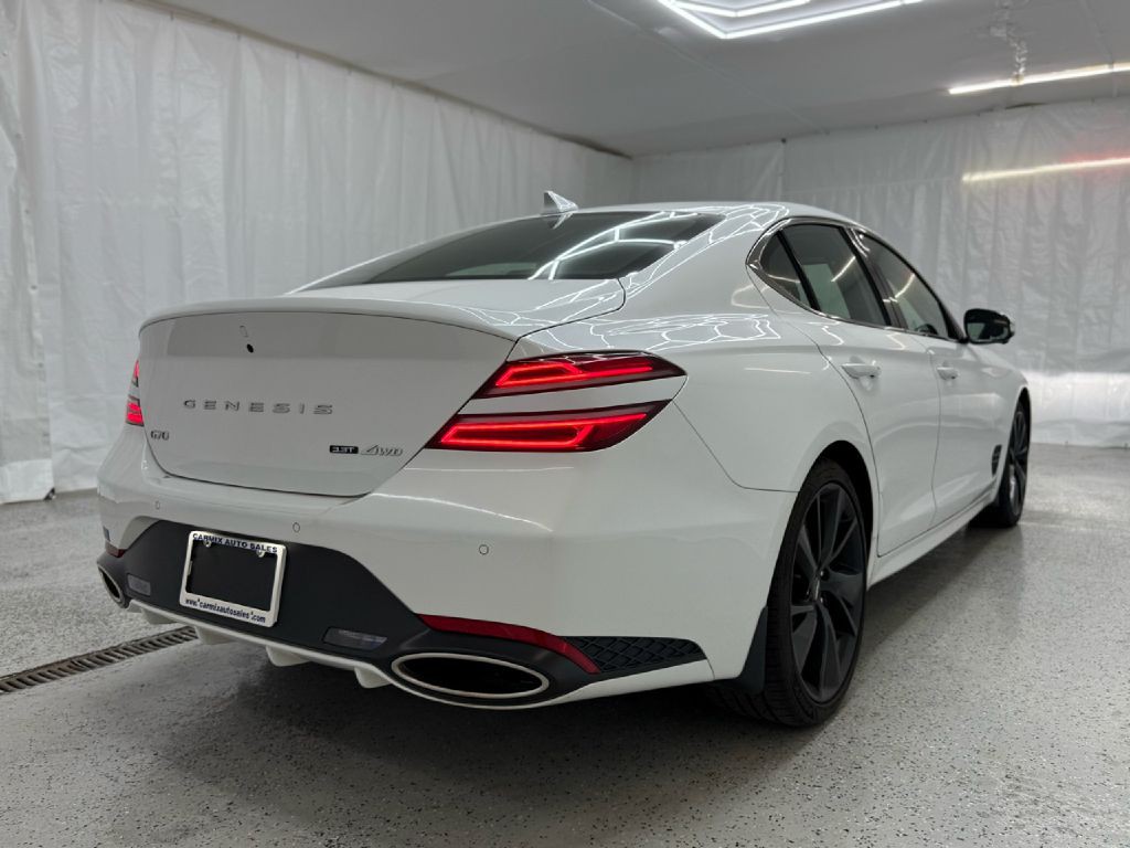 2022 Genesis G70 Image 3
