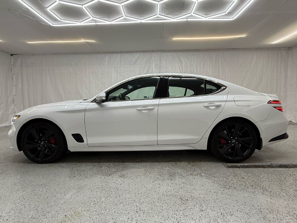 2022 Genesis G70 Image 6