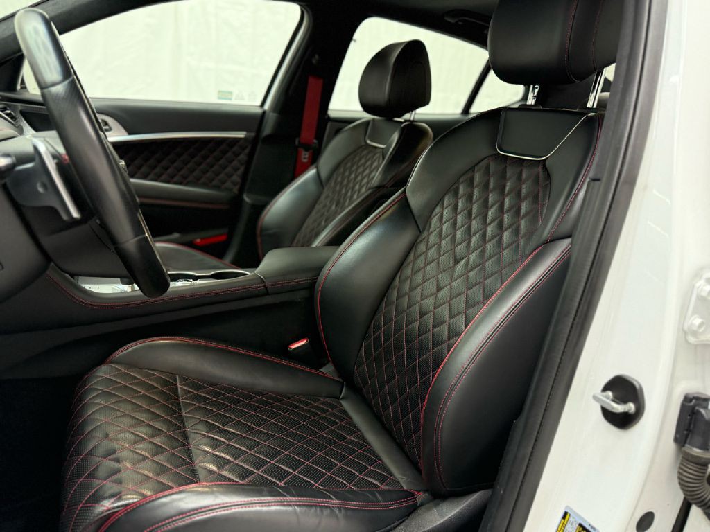 2022 Genesis G70 Image 9