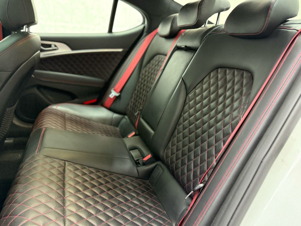2022 Genesis G70 Image 25