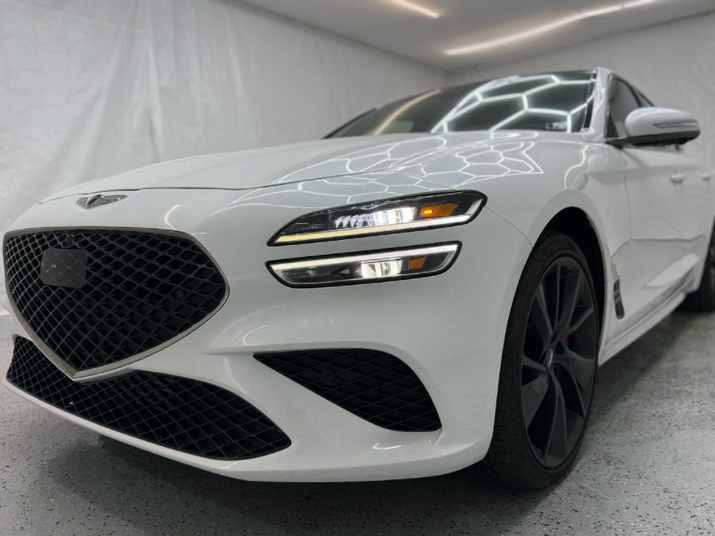 2022 Genesis G70 Image 38