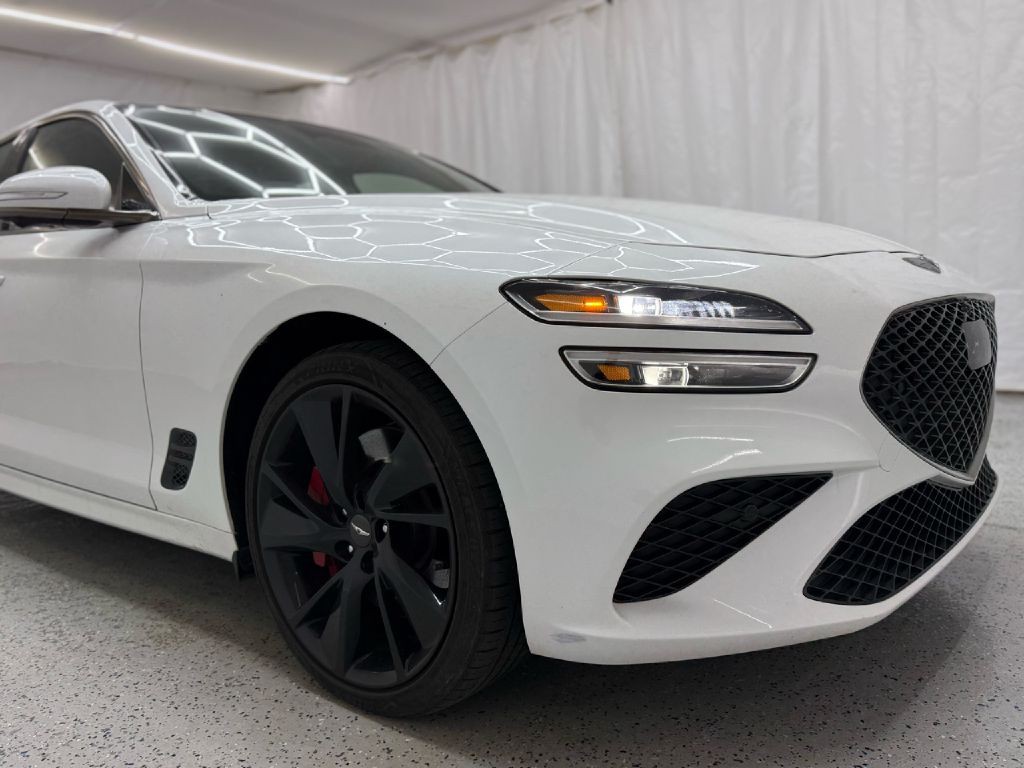 2022 Genesis G70 Image 39