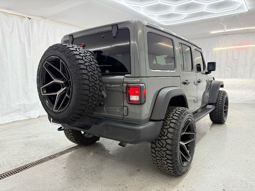 2021 Jeep Wrangler Unlimited Image 3