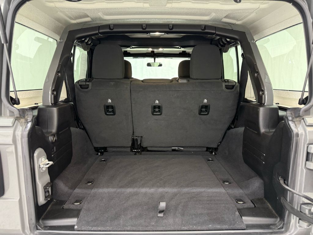 2021 Jeep Wrangler Unlimited Image 24