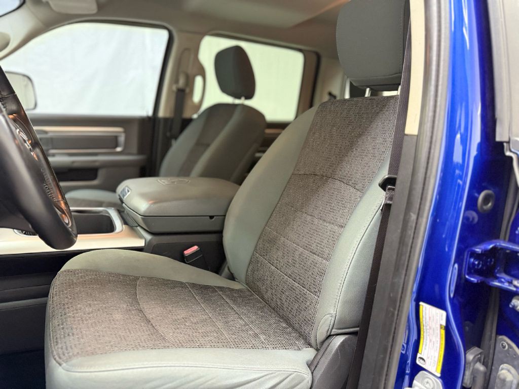 2016 RAM 1500 Image 9