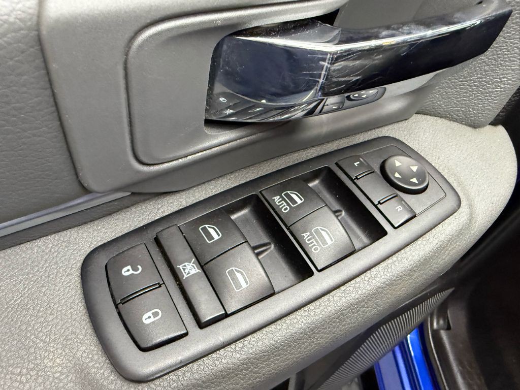 2016 RAM 1500 Image 11