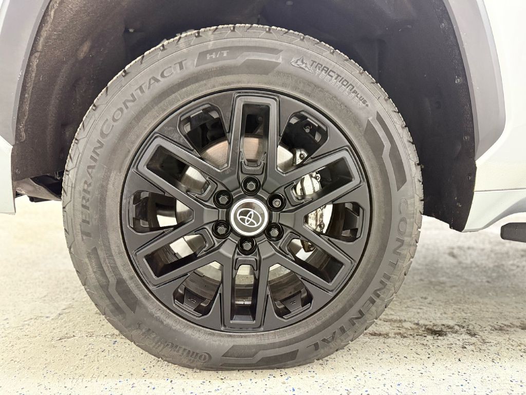 2024 Toyota Tundra Image 33