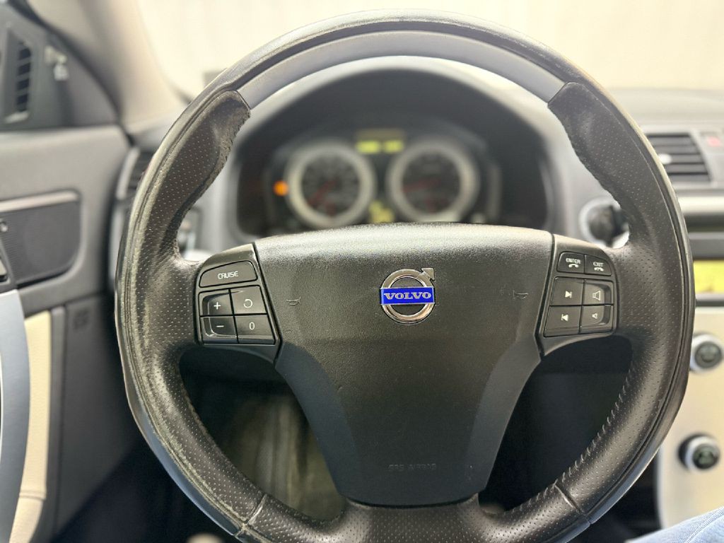 2012 Volvo C70 Image 12