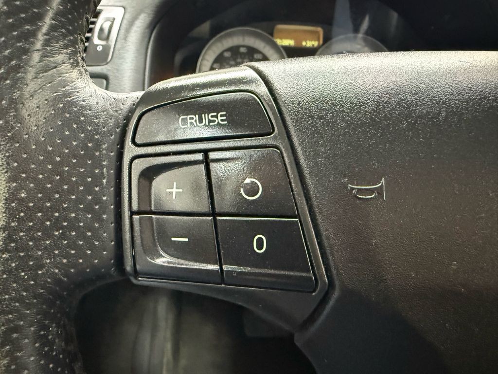 2012 Volvo C70 Image 13