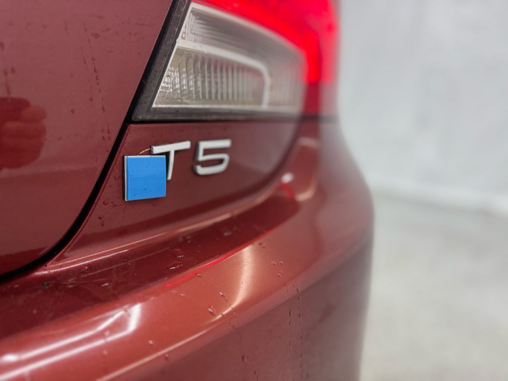 2012 Volvo C70 Image 35